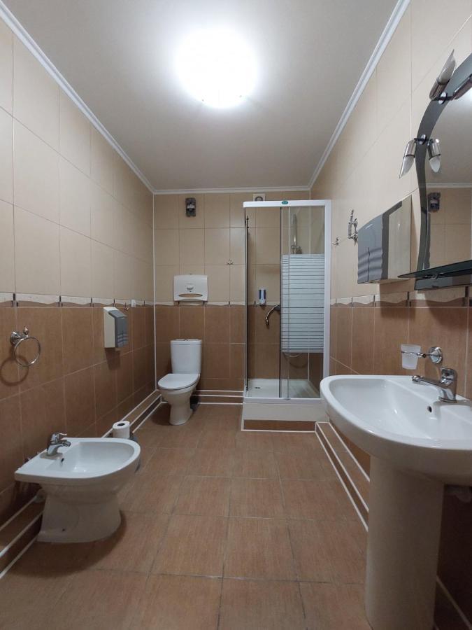Apart-Hotel 24/7 Камианец-Подилский Екстериор снимка